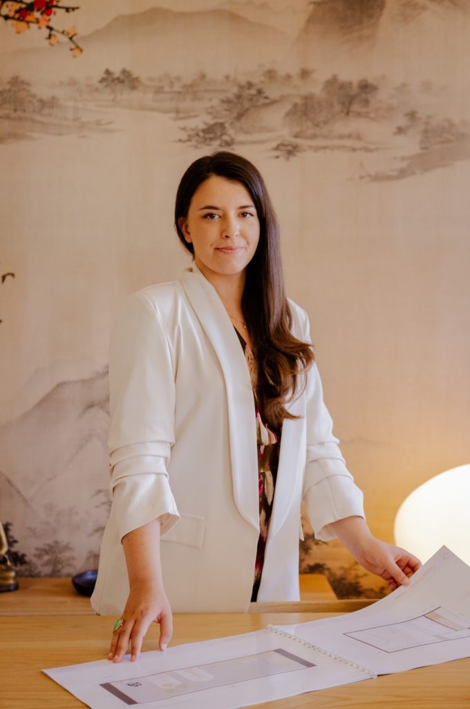 Portrait de Marie Woisard, architecte d’intérieur à Nice